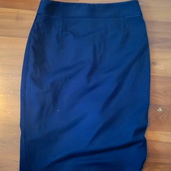 Dark navy tahari skirt - Picture 2 of 2